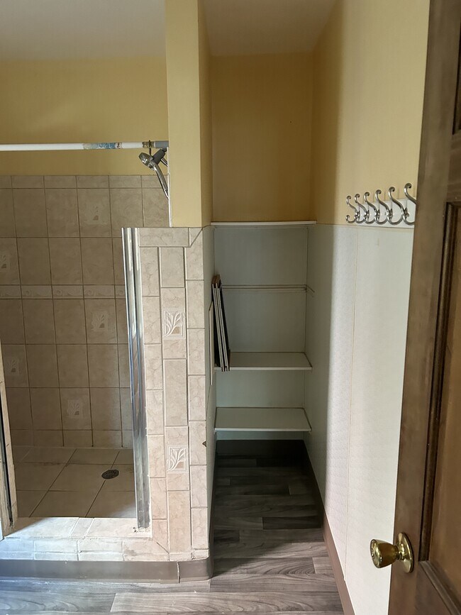 Building Photo - 175 Lisbon Ave