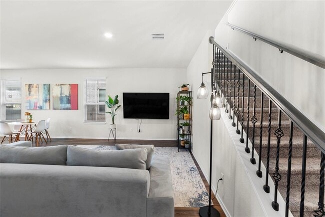 Building Photo - 196 Sweetleaf Dr