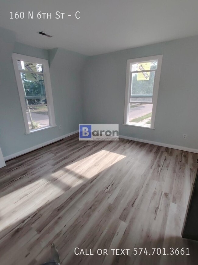 Building Photo - 160 N 6th St