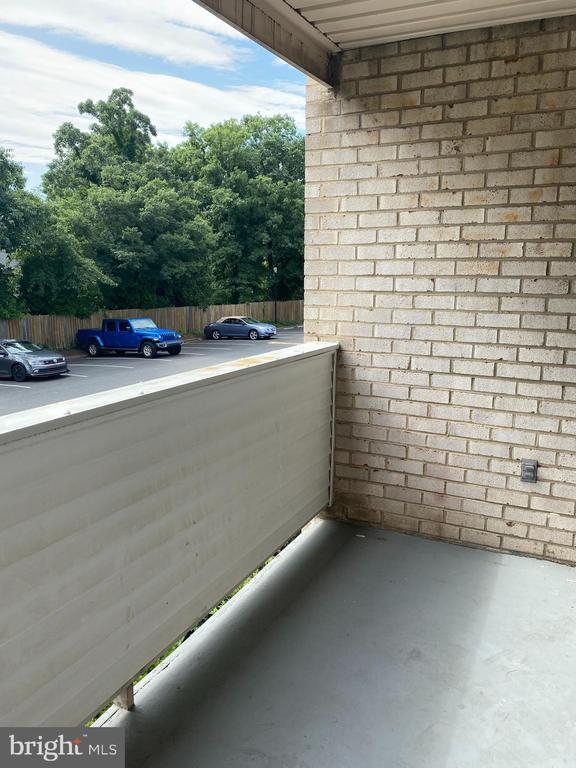 Building Photo - 5606 Bloomfield Dr