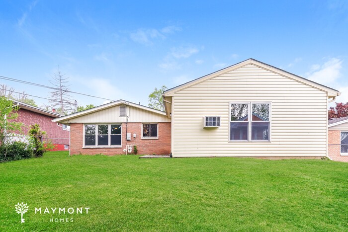 Building Photo - 338 Shade Dr
