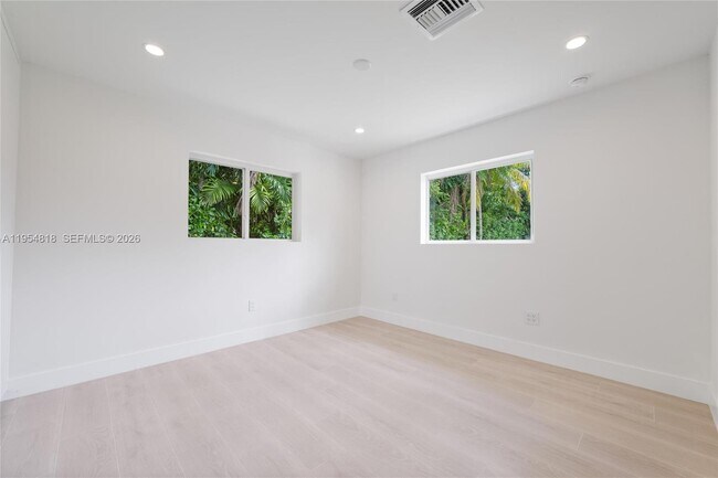 Building Photo - 7460 SW 126th St