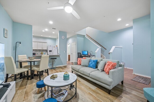 Building Photo - 2209 Stonepark Pl
