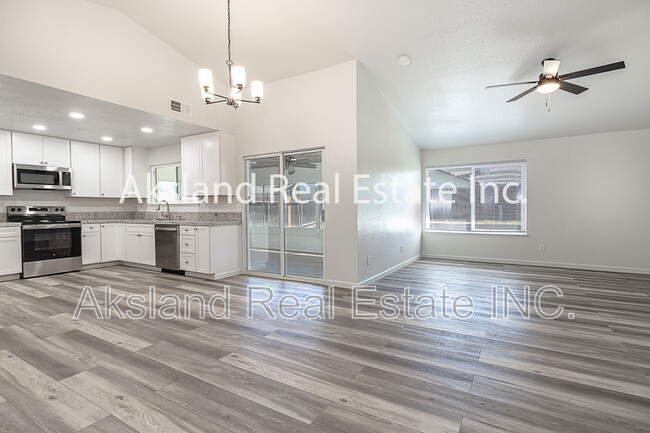 Building Photo - 5124 Tewkesbury Way