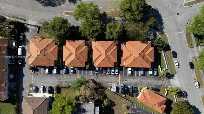 Building Photo - 13900 SW 65th Terrace