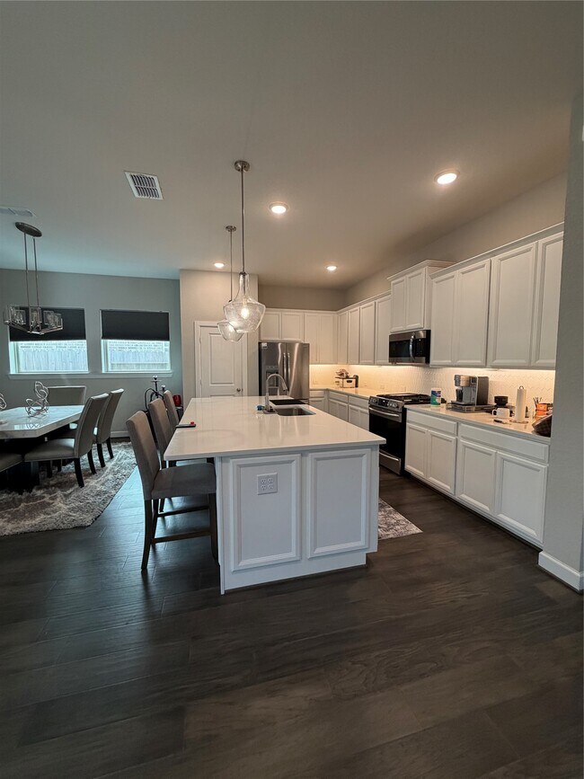 Building Photo - 10719 Pleasant View Dr