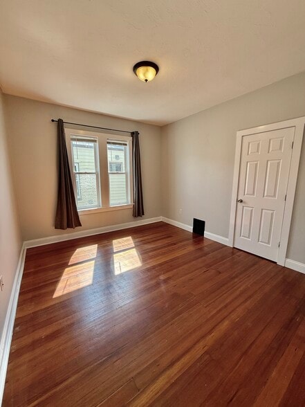 Building Photo - 1085 Dorchester Ave