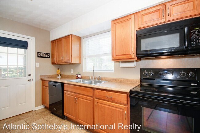 Building Photo - 3 br, 1 bath House - 1313 Great Bridge Blvd