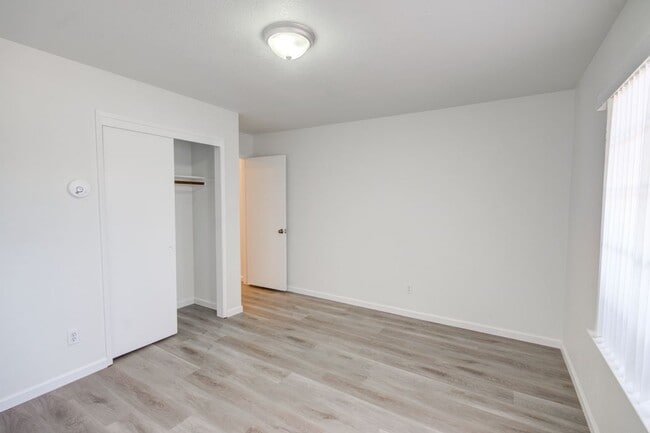 Building Photo - 259 Silver Star Ct