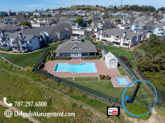 Building Photo - Glen Cove! Large one bedroom