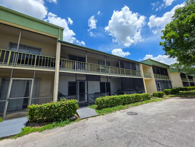 Building Photo - 4121 NW 88th Ave