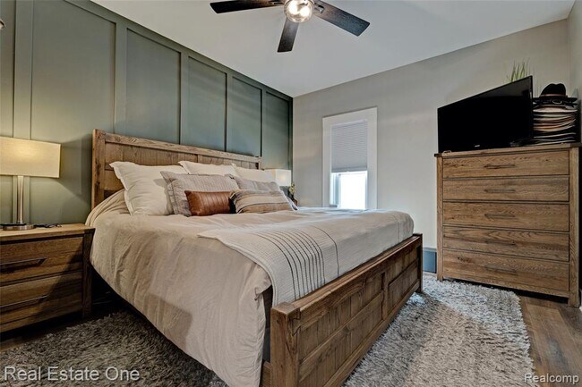 Building Photo - 15 South St