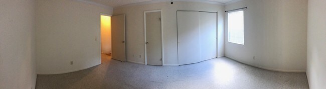 Building Photo - 608 Lynchburg Dr