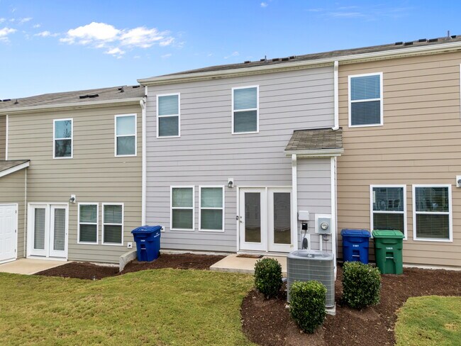 Building Photo - 929 Clearhaven Ln