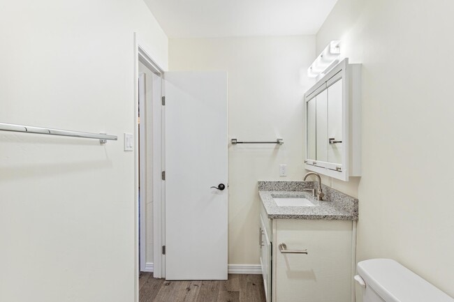 Building Photo - 208 13th St NW