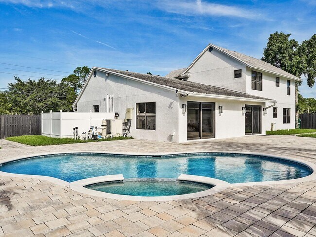 Building Photo - 1350 C Rd