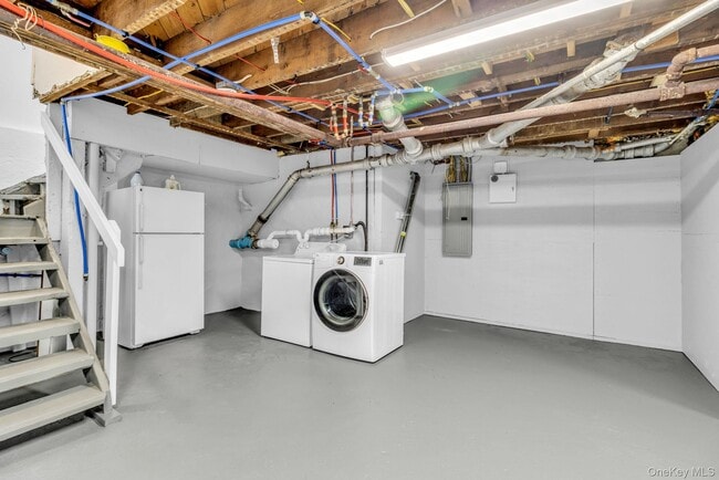 Building Photo - 475 Dobbs Ferry Rd