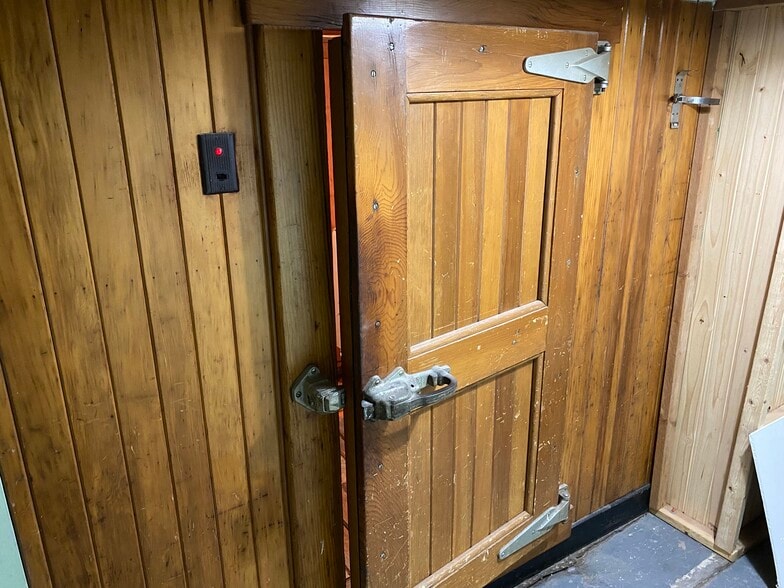 Basement Walk-in Freezer - 3145 Almond St