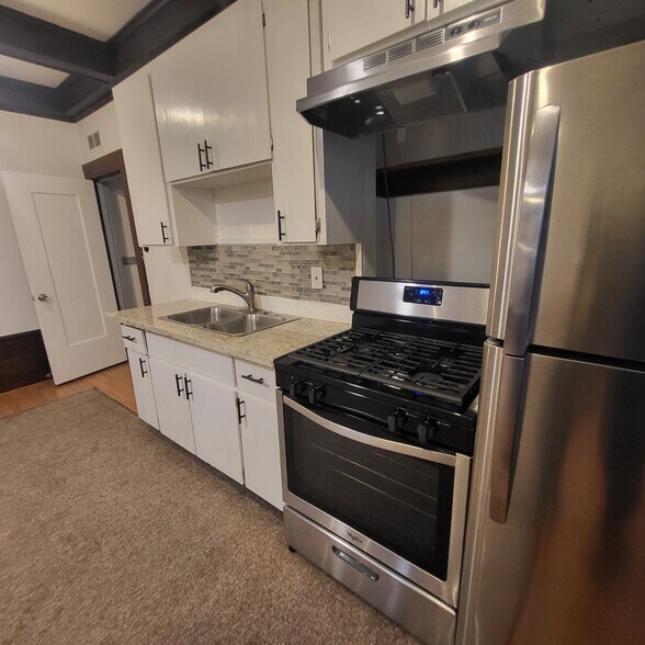 Building Photo - 1428 78th Ave