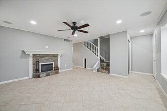 Building Photo - 11811 Algonquin Dr