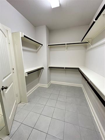 Building Photo - 6329 Saddlebrook Way