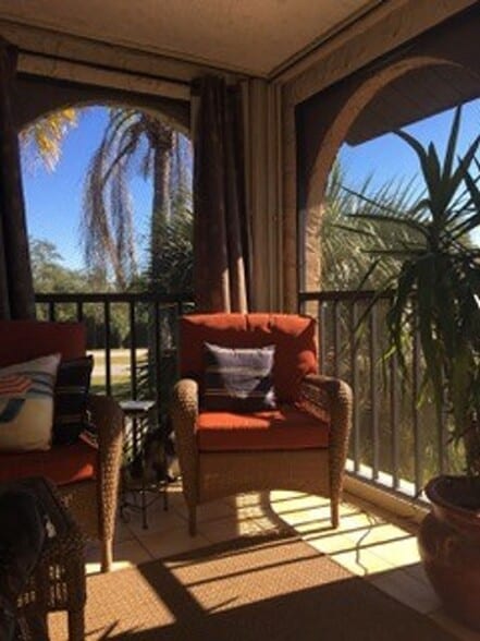 Building Photo - Rose Garden Furnished Unit Available May - Nov