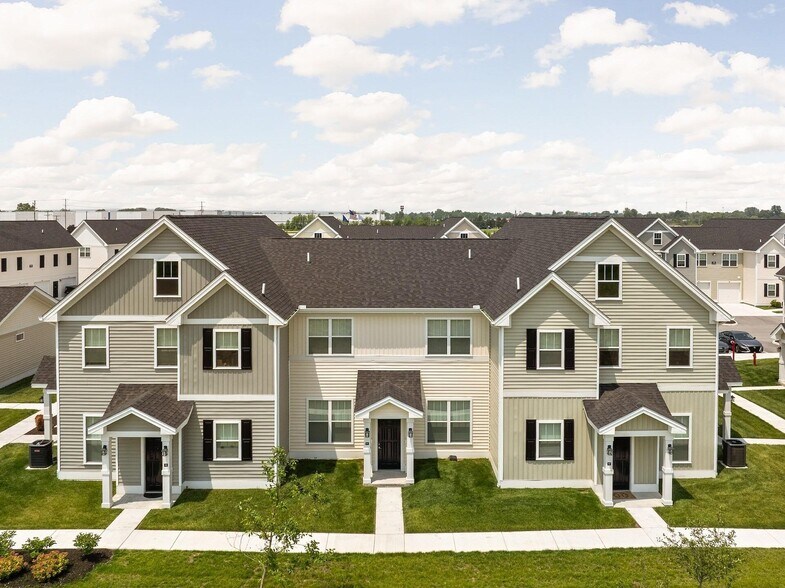 Building Photo - 901 Kelly Green Ln