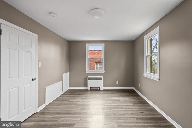 Building Photo - 2412 18th St SE