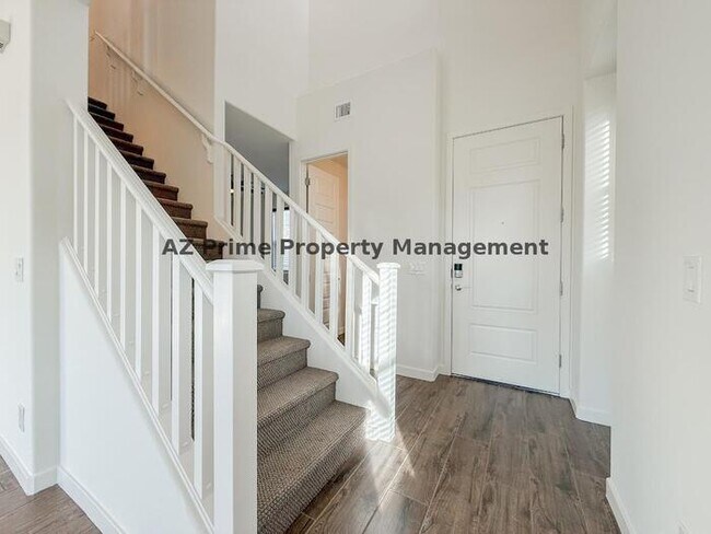 Building Photo - 920 E Anderson Ave