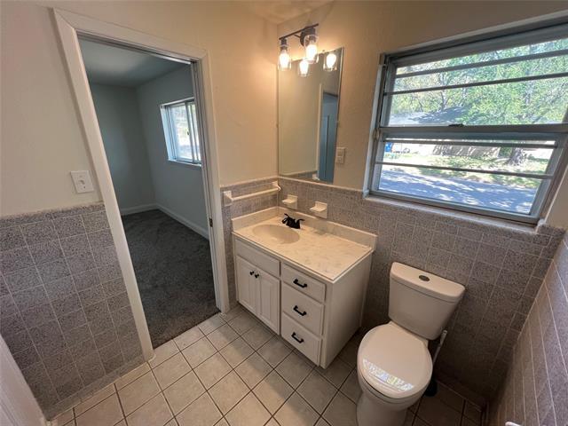 Building Photo - 1501 W Chestnut St