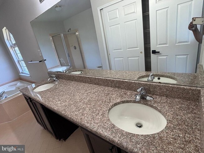 Building Photo - 34 Ironwood Dr