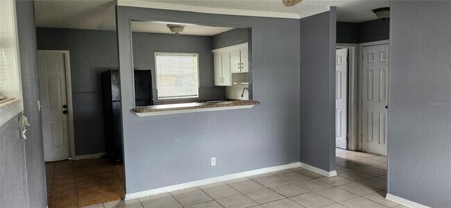 Building Photo - 5205 S 82nd St