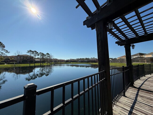 Building Photo - 4735 Vero Beach Pl