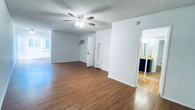 Building Photo - 6736 Cleon Ave