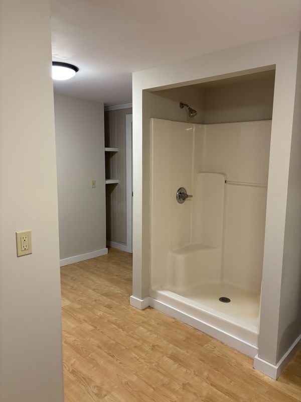 Building Photo - 450 Main St