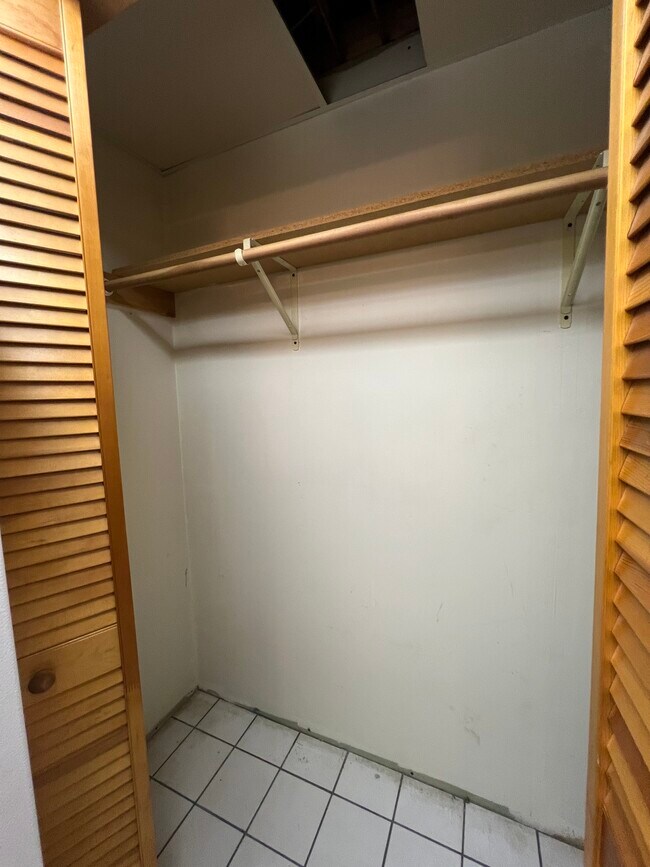 Building Photo - 77 Stannard Ave