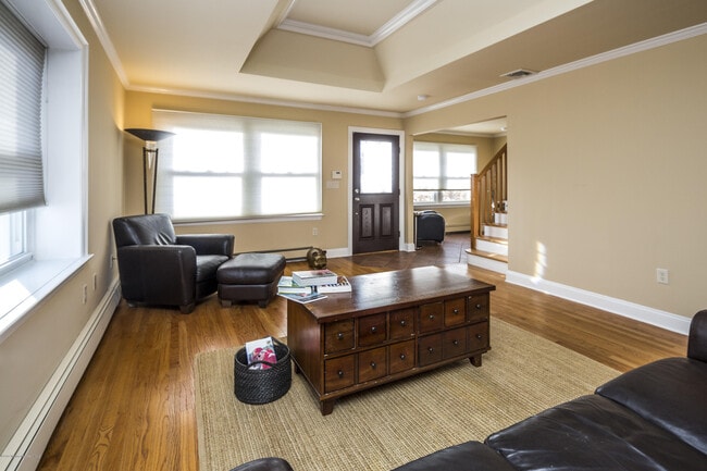 Building Photo - 41 White St