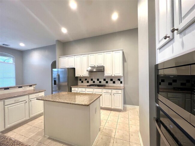 Building Photo - 23734 Indian Hills Way