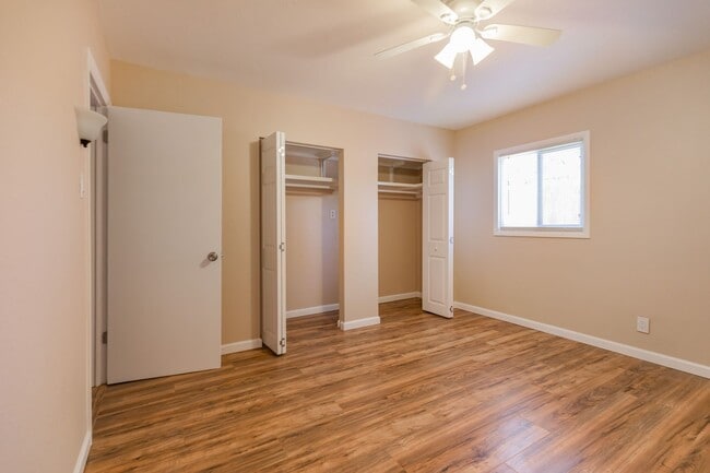 Building Photo - Spacious 4 Bedroom Home
