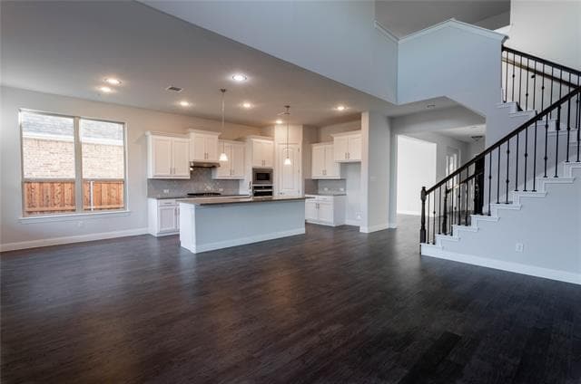 Building Photo - 7600 Clear Rapids Dr