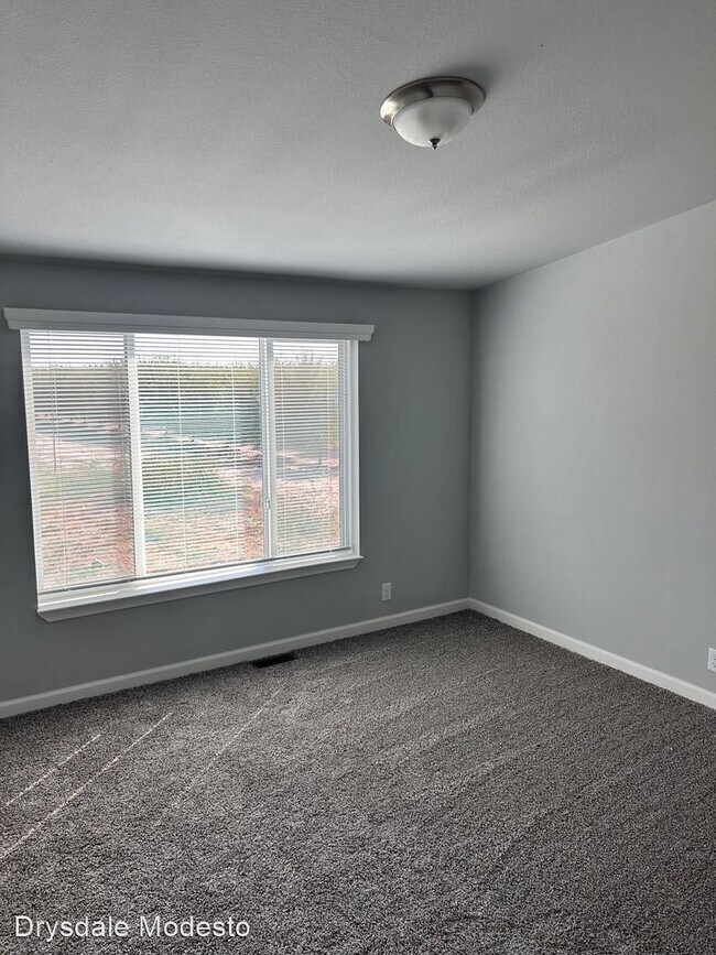 Building Photo - 2 br, 1.5 bath House - 3623 Toomes Rd.