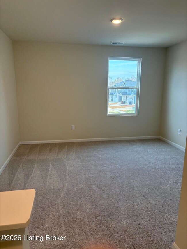 Building Photo - 2013 Lyndon Green Cir