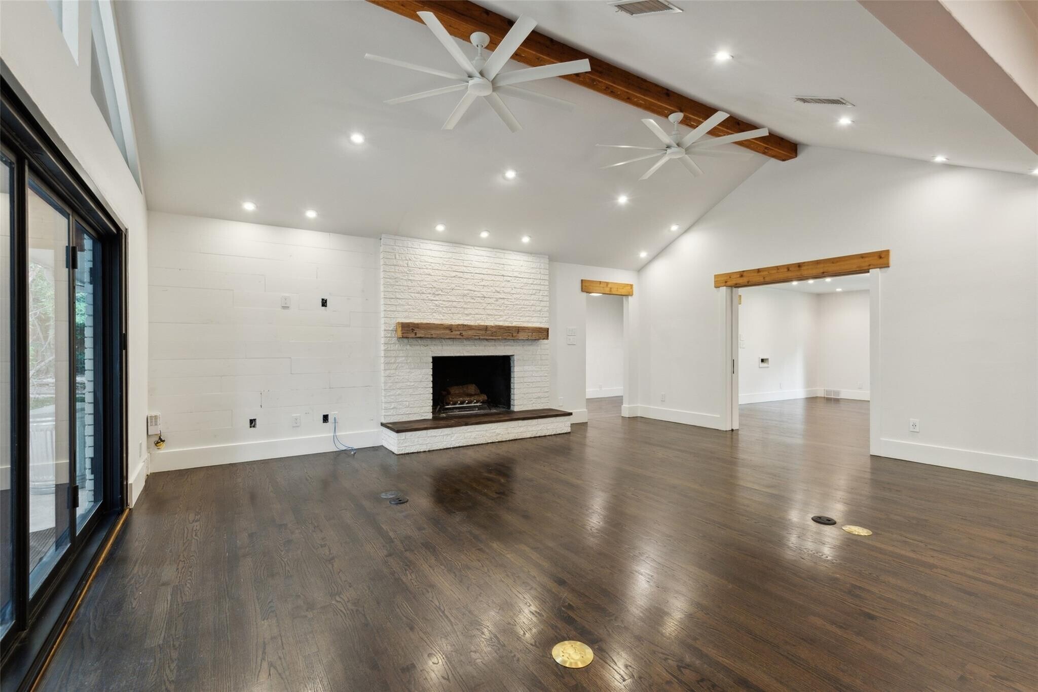 Building Photo - 6945 Tokalon Dr
