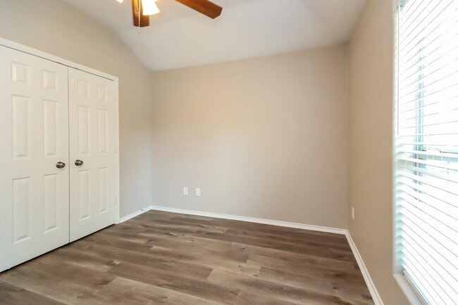 Building Photo - 426 Laurel Sage Dr