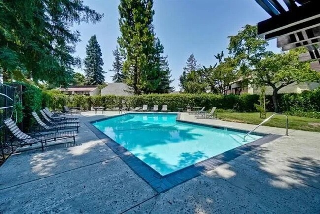 Building Photo - 2BD/1BA - Silicon Valley Charm: Stylish Co...