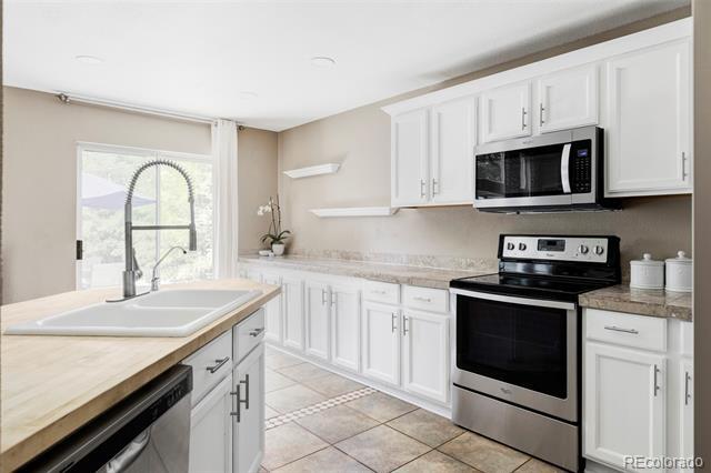 Building Photo - 9671 Whitecliff Pl