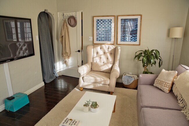 Building Photo - 141 S Brighton St