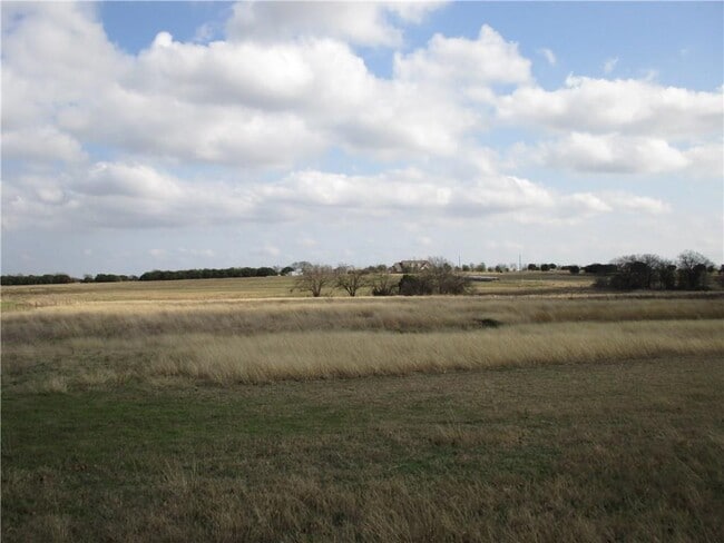Building Photo - 7047 Smith Dairy Rd