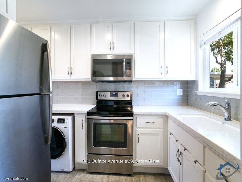 Building Photo - 840 Quince Ave