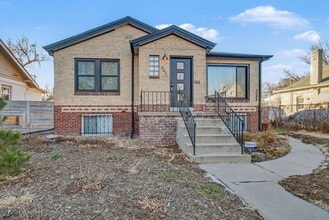 Building Photo - 3021 N Columbine St